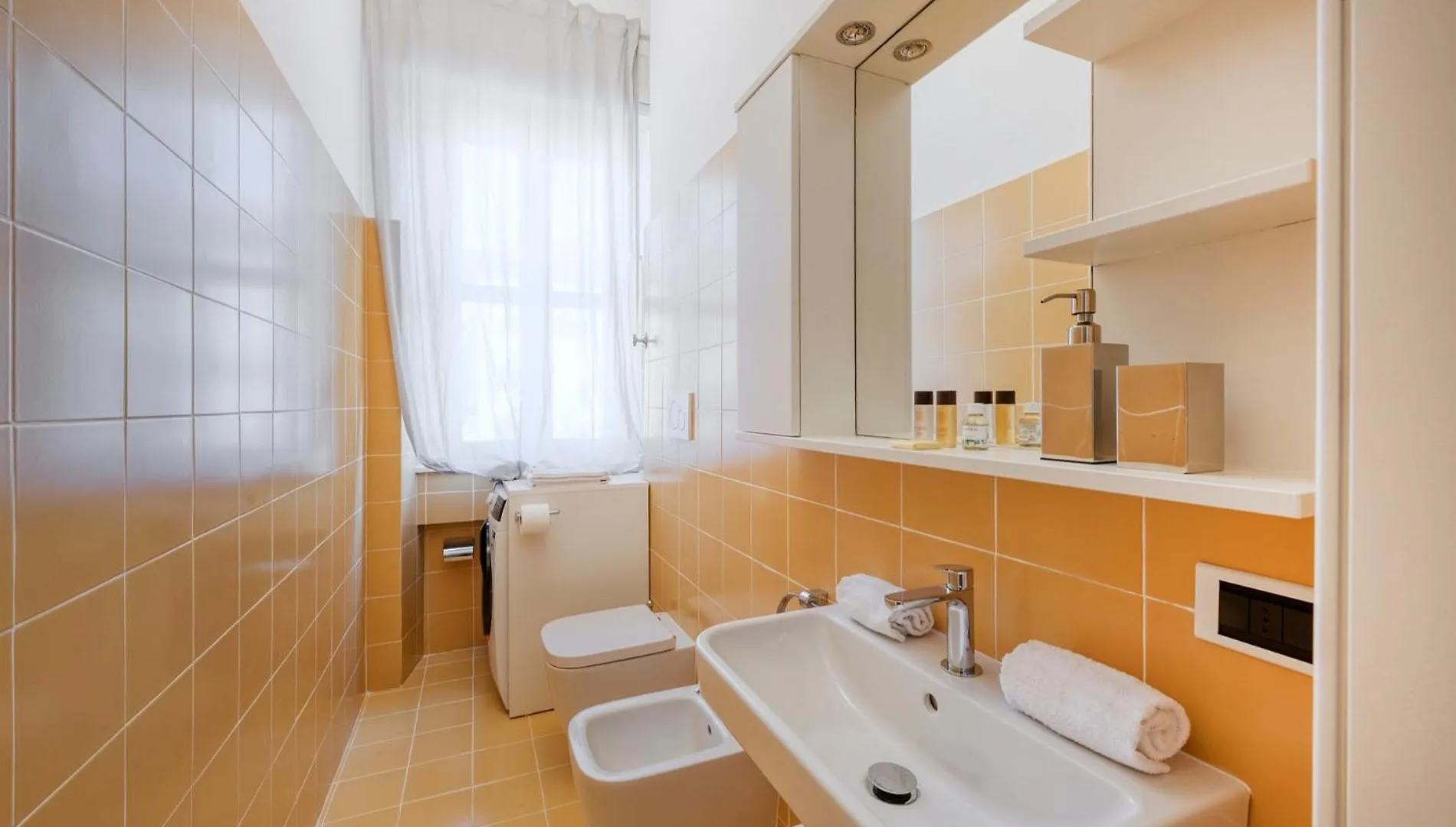 Trilocale Corso Plebisciti - Dateo Milaan