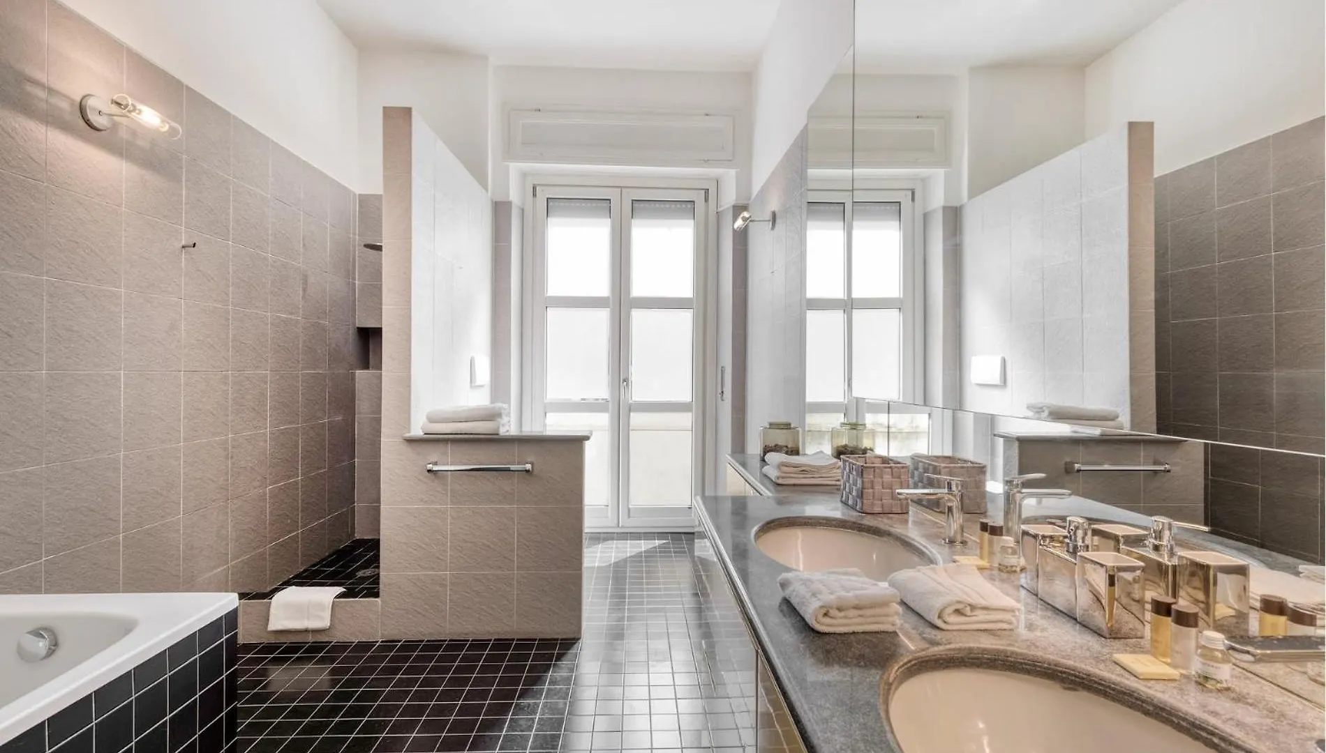 Trilocale Corso Plebisciti - Dateo Milaan Appartement