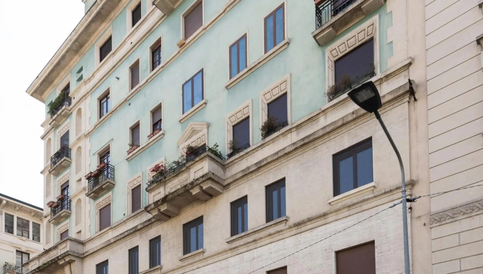 Trilocale Corso Plebisciti - Dateo Milaan